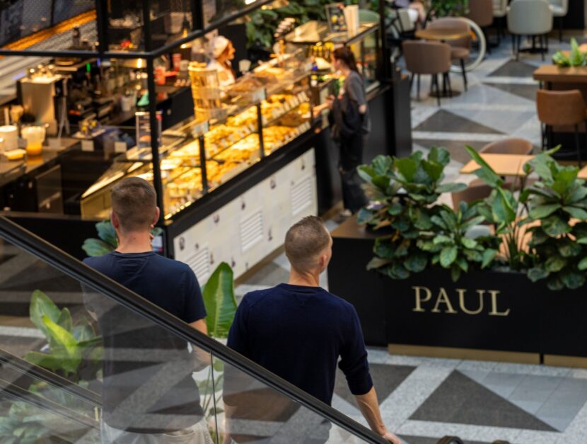 Karlak Shopping Square hala